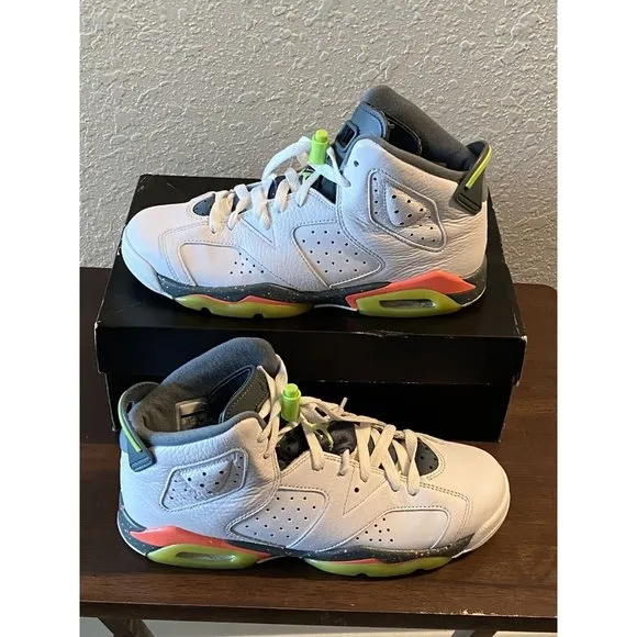 Nike Air Jordan 6‎ Retro Bright Mango Basketball Shoes 384665 114 Kids Size 7Y