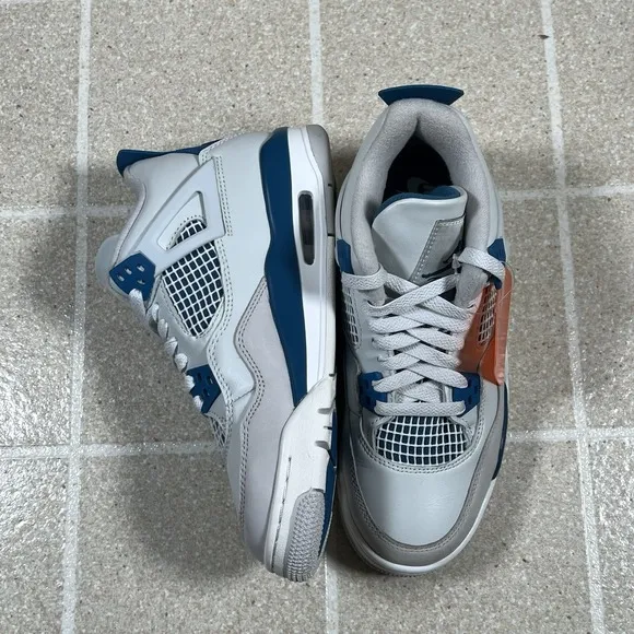 Nike Air Jordan Retro 4 GS Shoes Military Blue HF4281-141 Left  5.5y , Right 5y