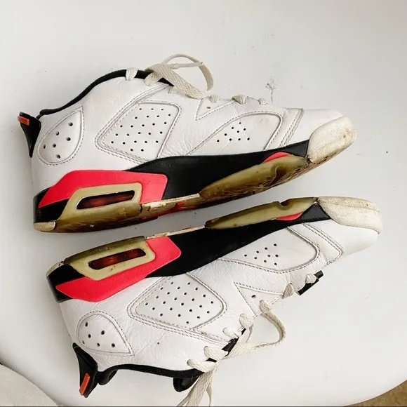 Nike Air Jordan Retro 6 Low Infrared Sneakers 6Y