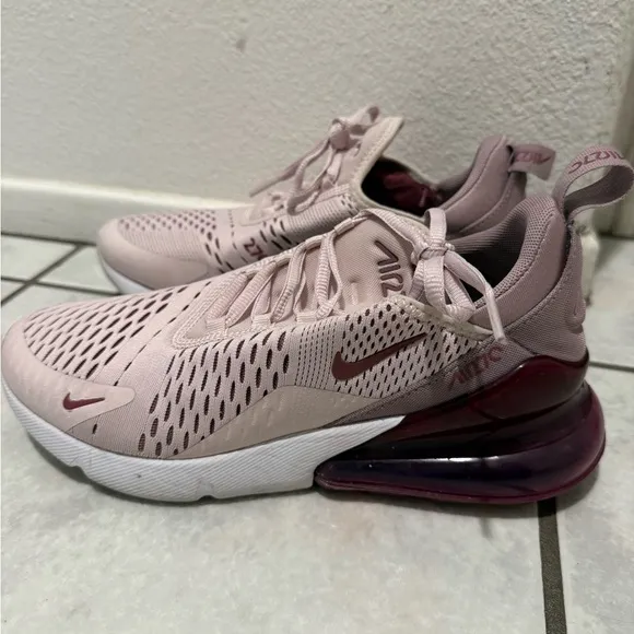 Nike Air Max 270 Women's Pink Sneakers