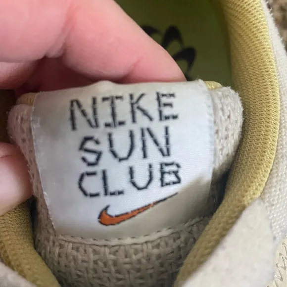 Nike Air Max Pre-Day SE Shoes Burnt Sunrise Brown DM0037-100 Men's Sz. 15 USED