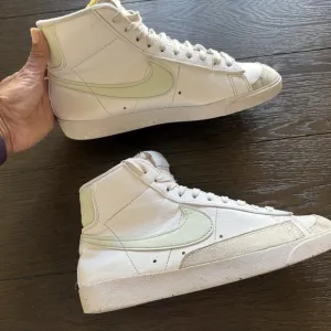 Nike Blazer '77 Next Nature University Color White/Mint Womens 10 High Tops