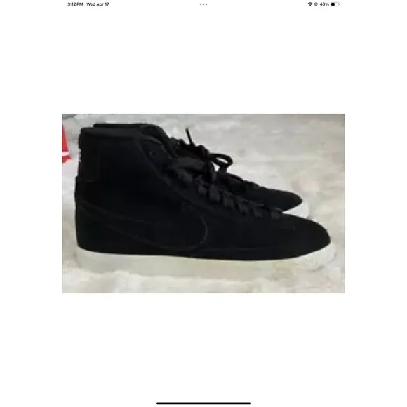 NIKE Blazer MID (GS) High Tops Boys Sze 5.5 Black /Black White Soles NEW Suede