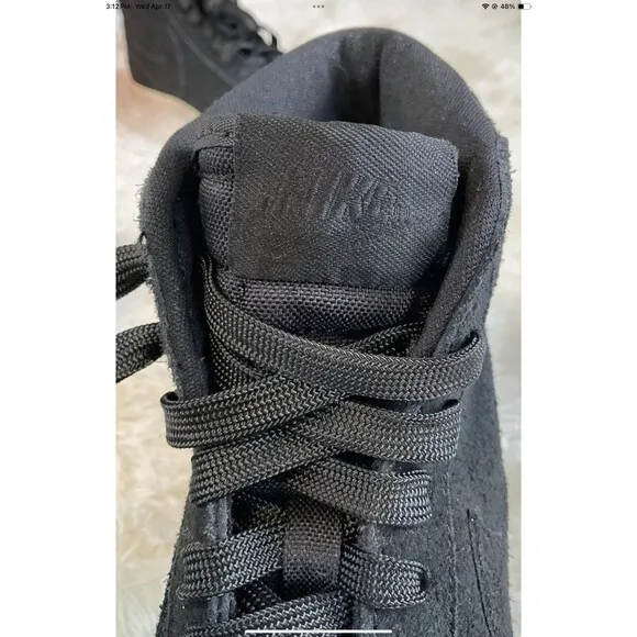 NIKE Blazer MID (GS) High Tops Boys Sze 5.5 Black /Black White Soles NEW Suede