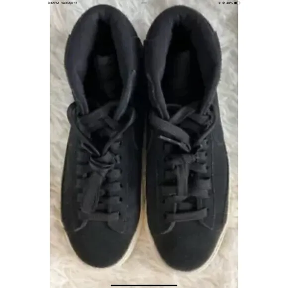 NIKE Blazer MID (GS) High Tops Boys Sze 5.5 Black /Black White Soles NEW Suede