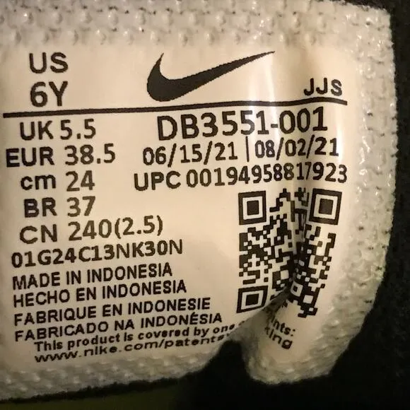 Nike Crater Impact Sneakers Shoes Kids Size 6Y Black &amp; White Fabric Worn Once