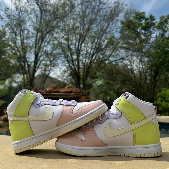 Nike Dunk High Cashmere - Women’s Size 7, Men’s 5.5 (DD1689-108)