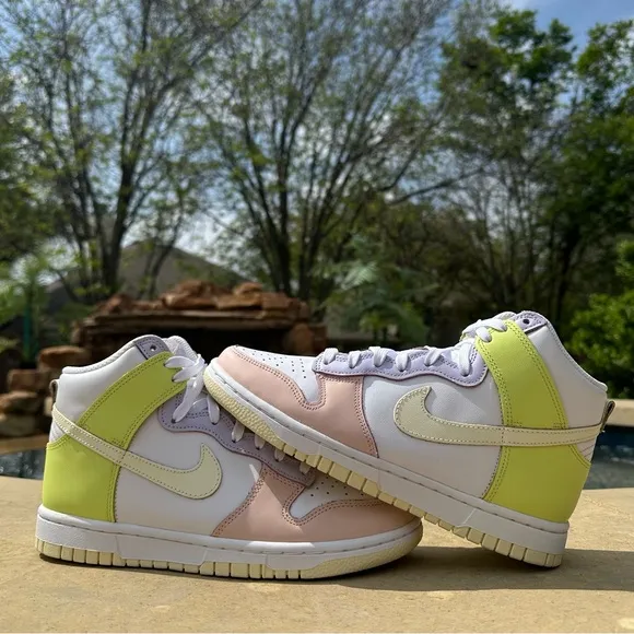 Nike Dunk High Cashmere - Women’s Size 7, Men’s 5.5 (DD1689-108)