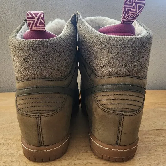 Nike Dunk Sky High Green Suede Wedge Sneaker Shoe Boots Womens 6