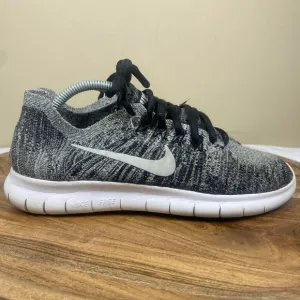 Nike Free Run Flyknit Oreo Womens Black And White Size 7.5 Running Shoes