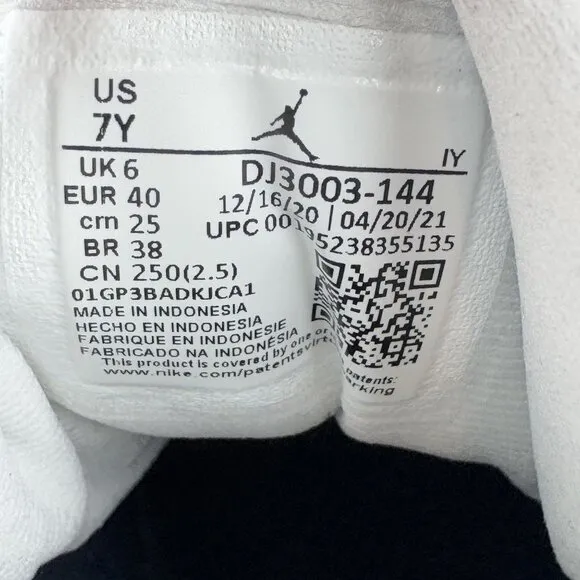 Nike Jordan 13 Boys White Obsidian Powder Blue Mid Tops Sneakers Basketball 7Y