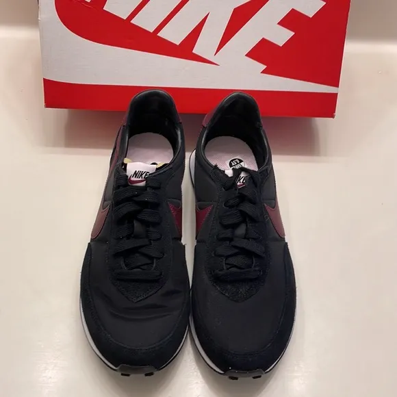Nike Kids Running Shoes Women’s 8US