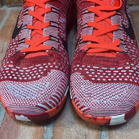 Nike Kobe 9 Elite Protro High Basketball Shoes size 7 Bright Crimson/Black-White