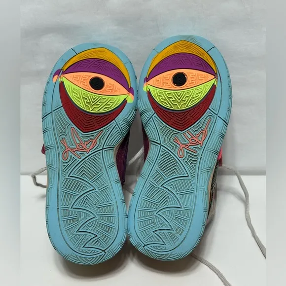 Nike Kyrie 6 Preheat Heal The World SIZE 5Y CV5574-403