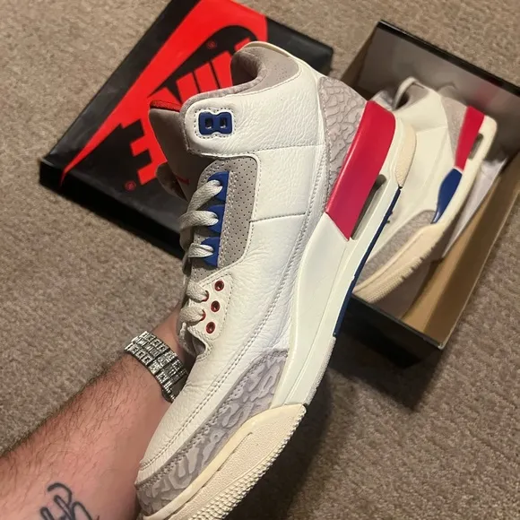 Nike Men's White and Blue Sneakers