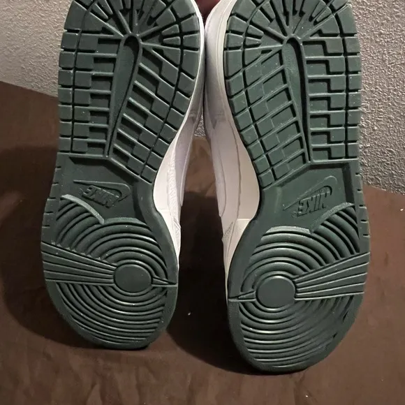 Nike Men's White and Gray Sneakers Dunk Low SE photon vintage green