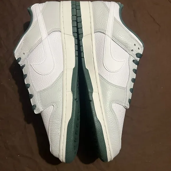 Nike Men's White and Gray Sneakers Dunk Low SE photon vintage green