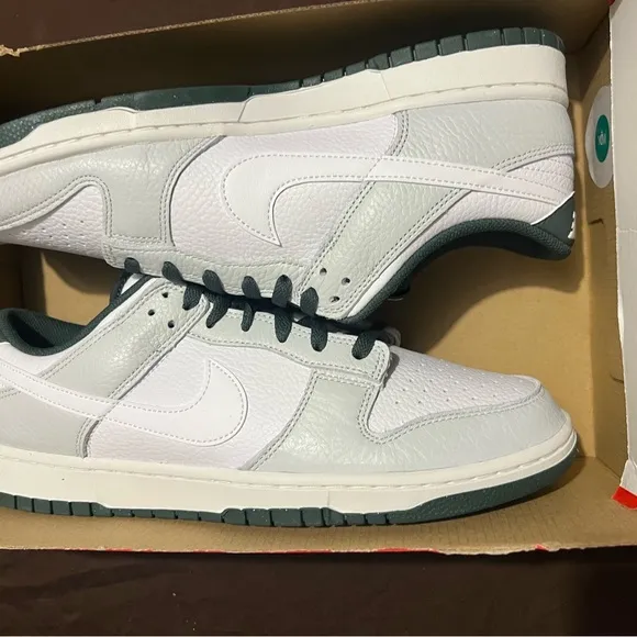 Nike Men's White and Gray Sneakers Dunk Low SE photon vintage green