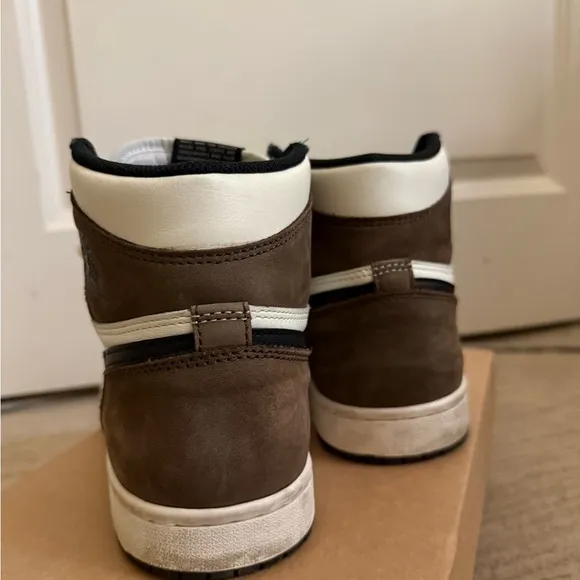 Nike Mochas 7.5 men’s size