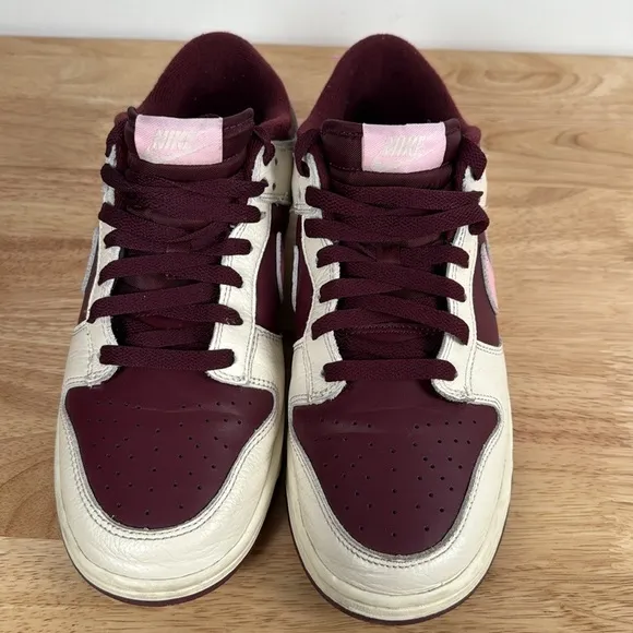 Nike retro Dunk Low Sneakers Women’s 10.5