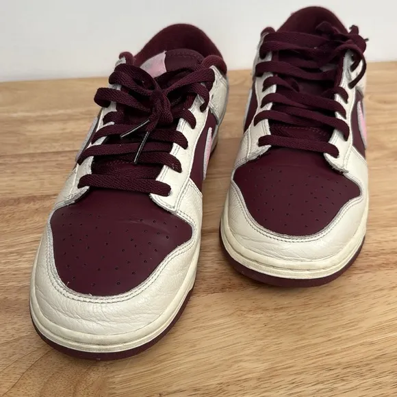 Nike retro Dunk Low Sneakers Women’s 10.5
