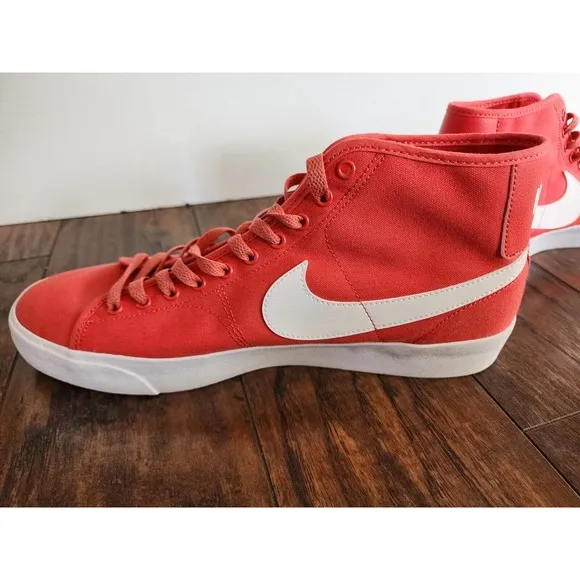 Nike SB BLZR Court Mid Skate Shoes mens 12. Nwob coral