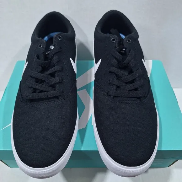 Nike SB Charge Canvas Skate Sneakers Black / White Shoes CD6279-002 Size 11.5 NW