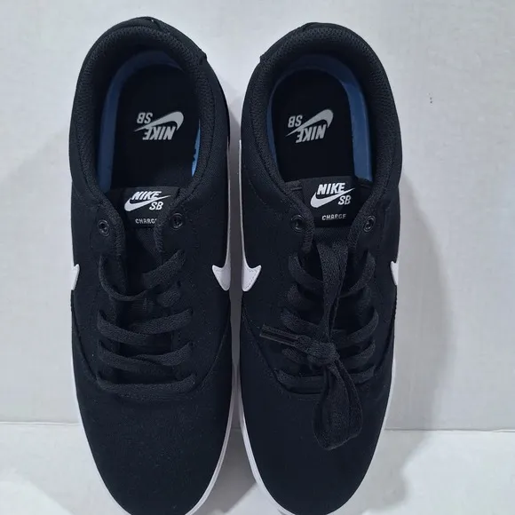 Nike SB Charge Canvas Skate Sneakers Black / White Shoes CD6279-002 Size 11.5 NW
