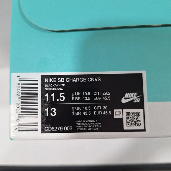 Nike SB Charge Canvas Skate Sneakers Black / White Shoes CD6279-002 Size 11.5 NW
