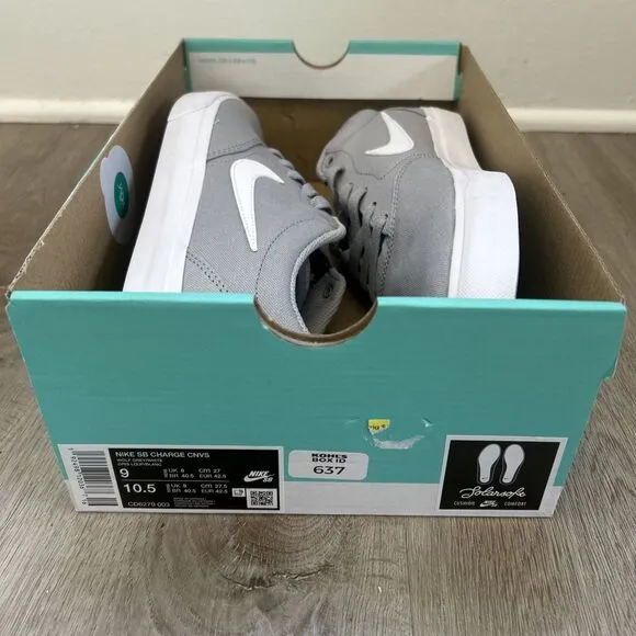 Nike SB Charge Canvas Solarsoft Men's 9 Gray Shoes Low Top Retro Skate Sneakers