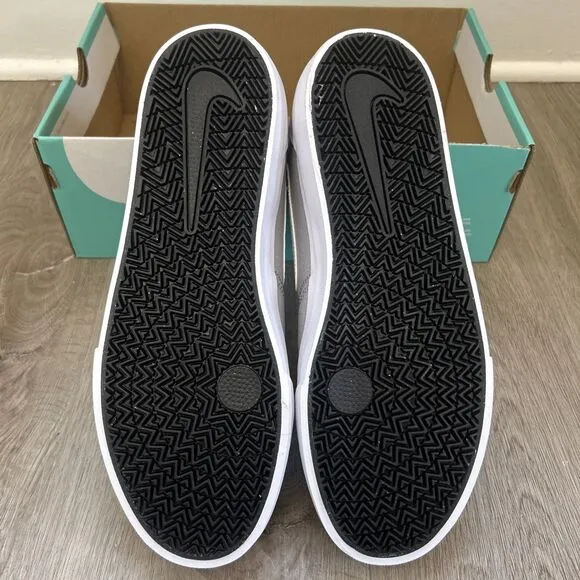 Nike SB Charge Canvas Solarsoft Men's 9 Gray Shoes Low Top Retro Skate Sneakers
