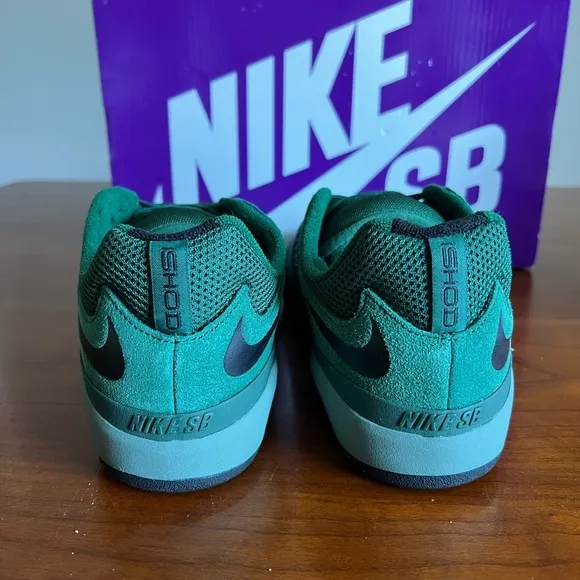 Nike SB Ishod Shoes DC7232-301 Heineken Green Black Skate