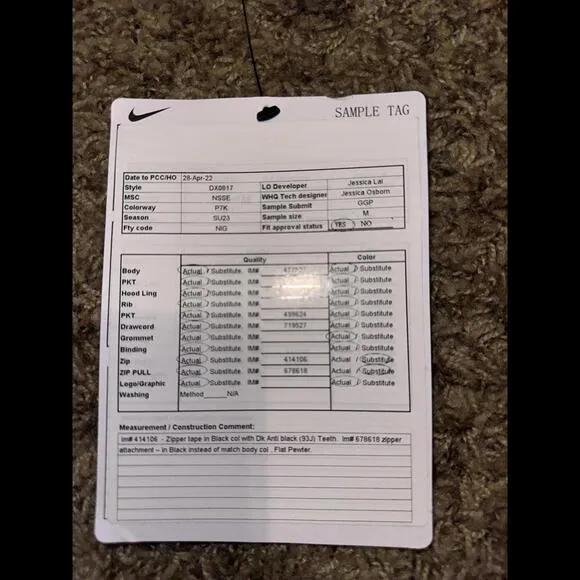 Nike Solo Swoosh French Terry Short Space Sample