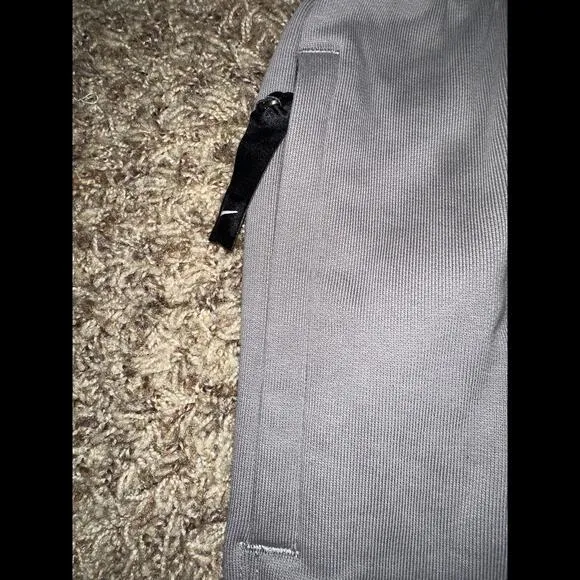 Nike Solo Swoosh French Terry Short Space Sample