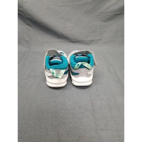 Nike Toddler Team Hustle D 10 LIL Sneakers White Gray Slip On Size 9 NEW IN BOX