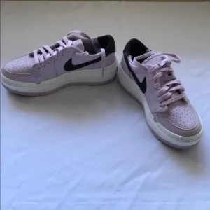 Nike Women's air Jordan 1 elevate low lilac platform sneakers size 7 DH7004-501