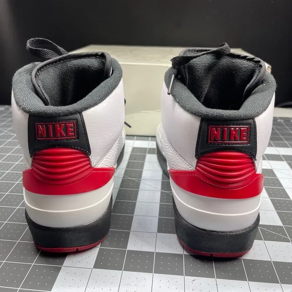 Nike Women's Air Jordan 2 OG Shoes 'Chicago' (DX4400-106) in a sz 9.