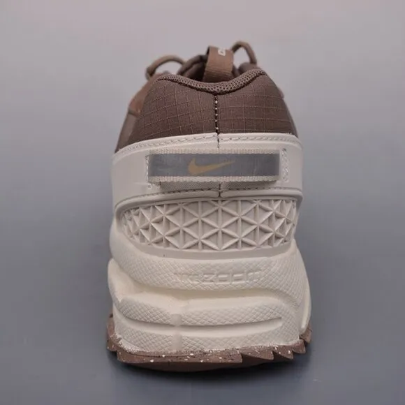 Nike Zoom Vomero Roam Men's Winterized Shoes Brown White