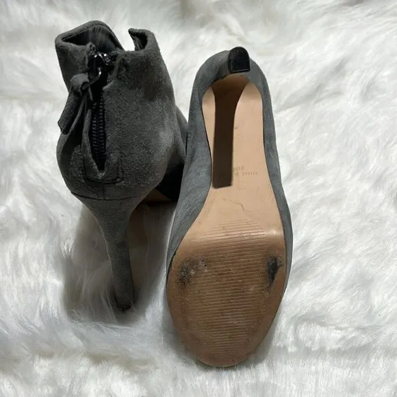 Nine West Grey Suede Vamp Peep Toe Booties Size 8.5.  B83
