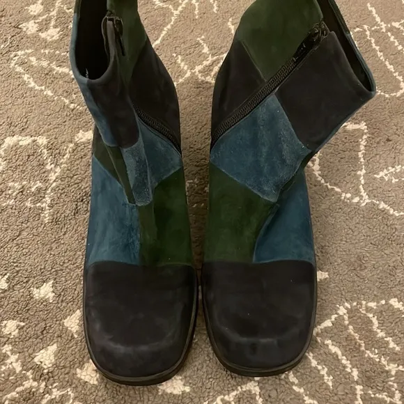 Nine West VTG 90's Y2K leather blue &amp; green colorblock square toe ankle booties