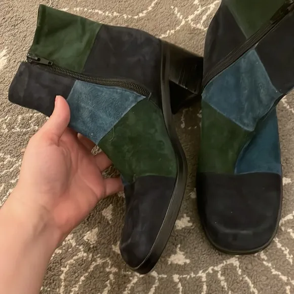 Nine West VTG 90's Y2K leather blue &amp; green colorblock square toe ankle booties