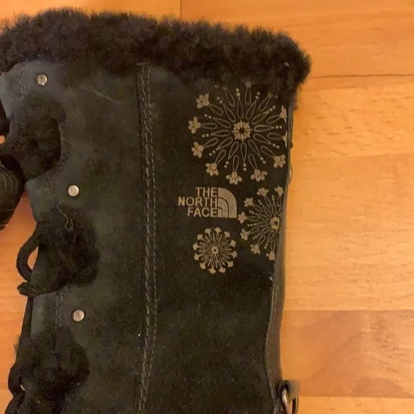 North Face Primaloft Lace Up Black Suede Boots 6