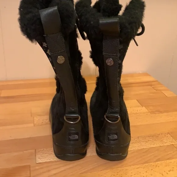 North Face Primaloft Lace Up Black Suede Boots 6