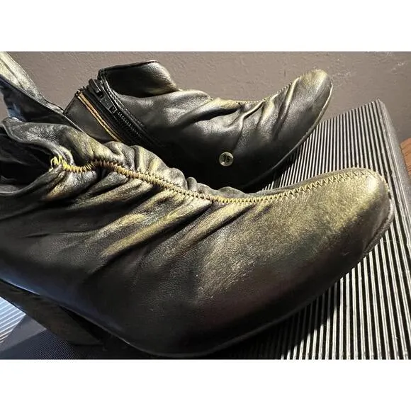 NWB RARE Papucei Ladies BLACK/GREEN METALLIC Distressed Leather Ankle Boot SZ 36