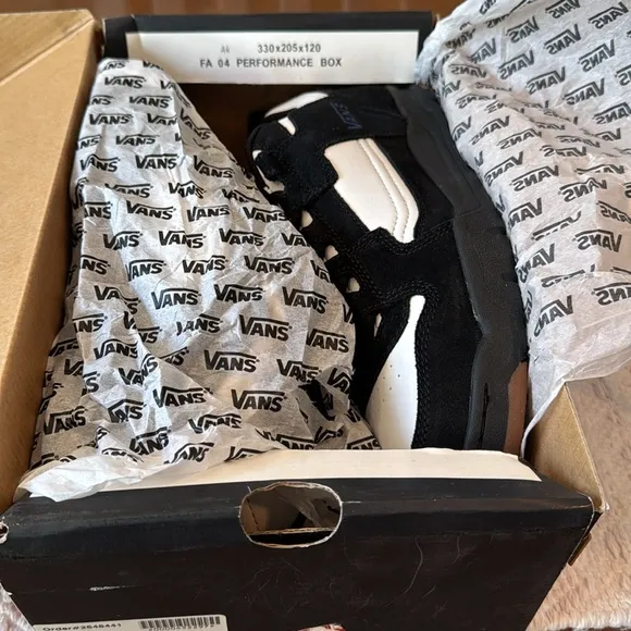 NWB- Vans Lancer Chunky sneakers in black, white, and royal Size11