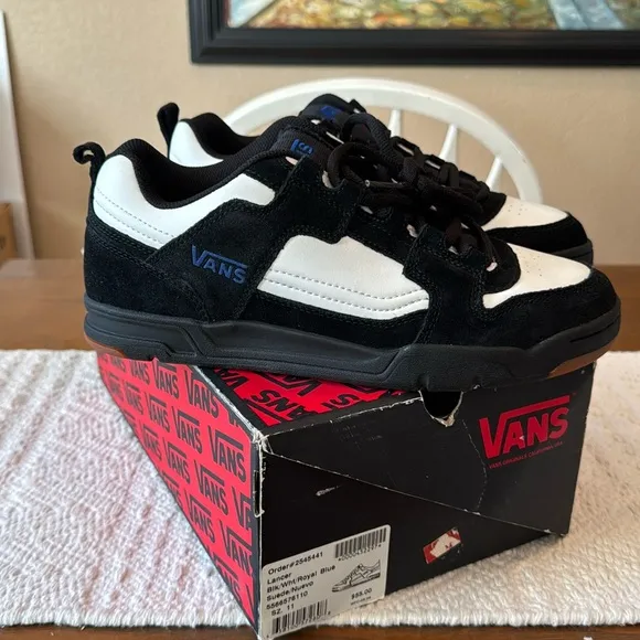 NWB- Vans Lancer Chunky sneakers in black, white, and royal Size11
