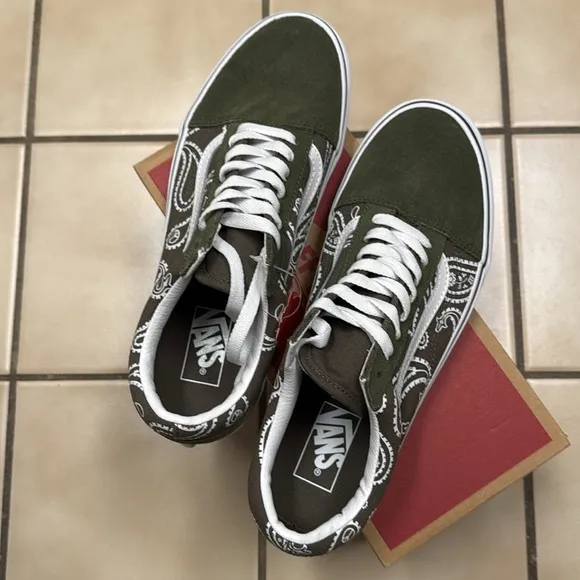 NWB Vans Old Skool Peace Paisley Green Skate Shoes