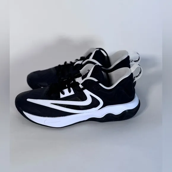 NWOB MEN'S NIKE GIANNIS IMMORTALITY 3 BASKETBALL SHOES