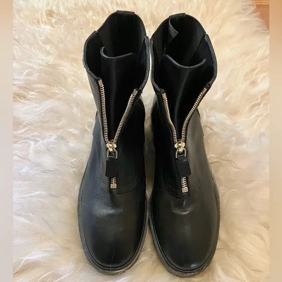 NWOB Stuart Weitzman Lodge Zip Booties in Black Sz 6.