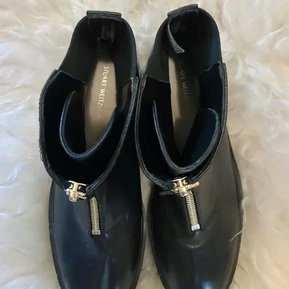 NWOB Stuart Weitzman Lodge Zip Booties in Black Sz 6.